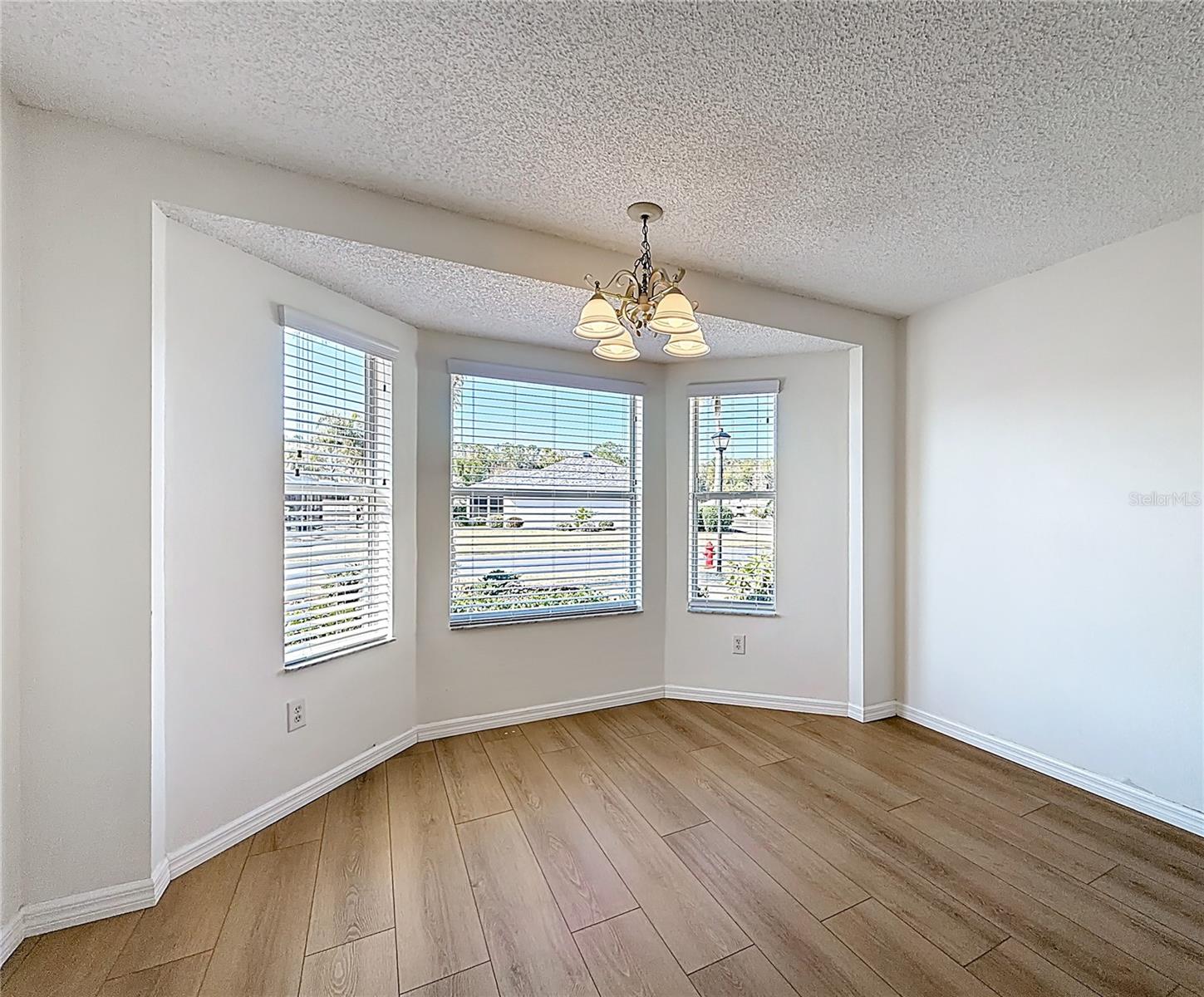 Image 9 of 36 For 1109 Saldivar Road