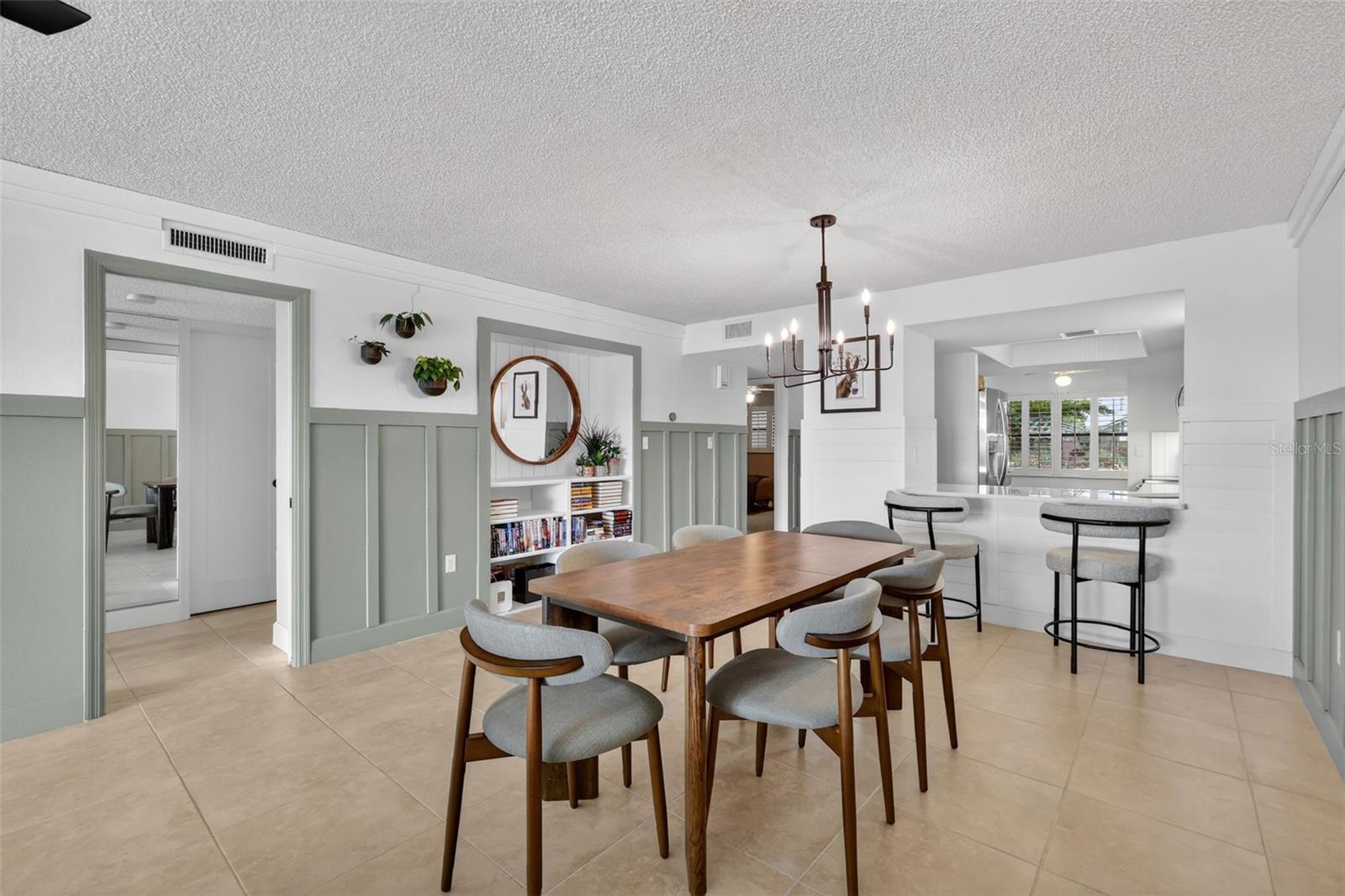 Image 14 of 36 For 501 Old Us Highway 441  105