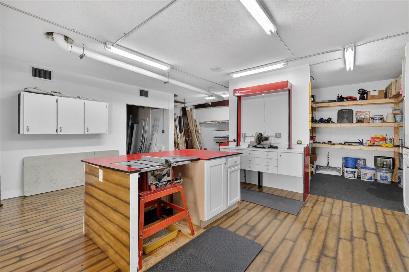 Image 34 of 36 For 501 Old Us Highway 441  105