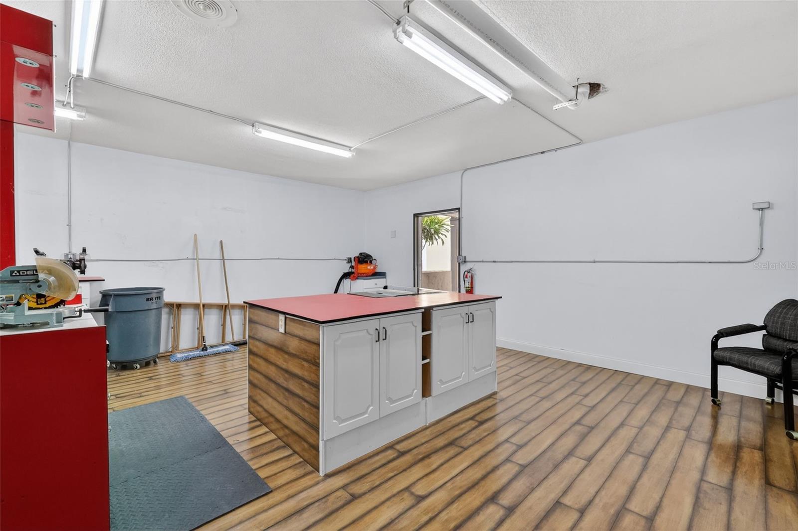 Image 35 of 36 For 501 Old Us Highway 441  105