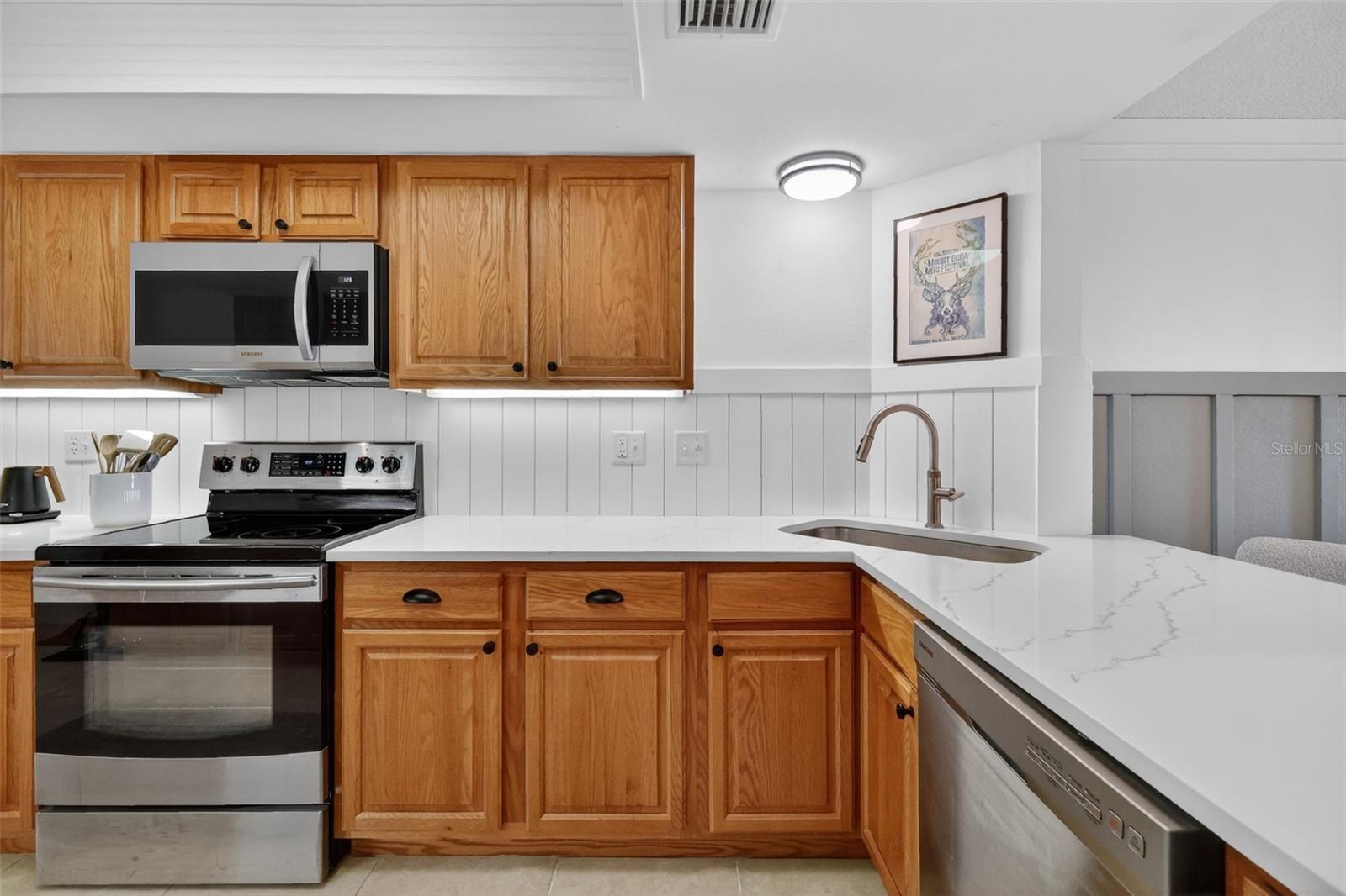 Image 7 of 36 For 501 Old Us Highway 441  105