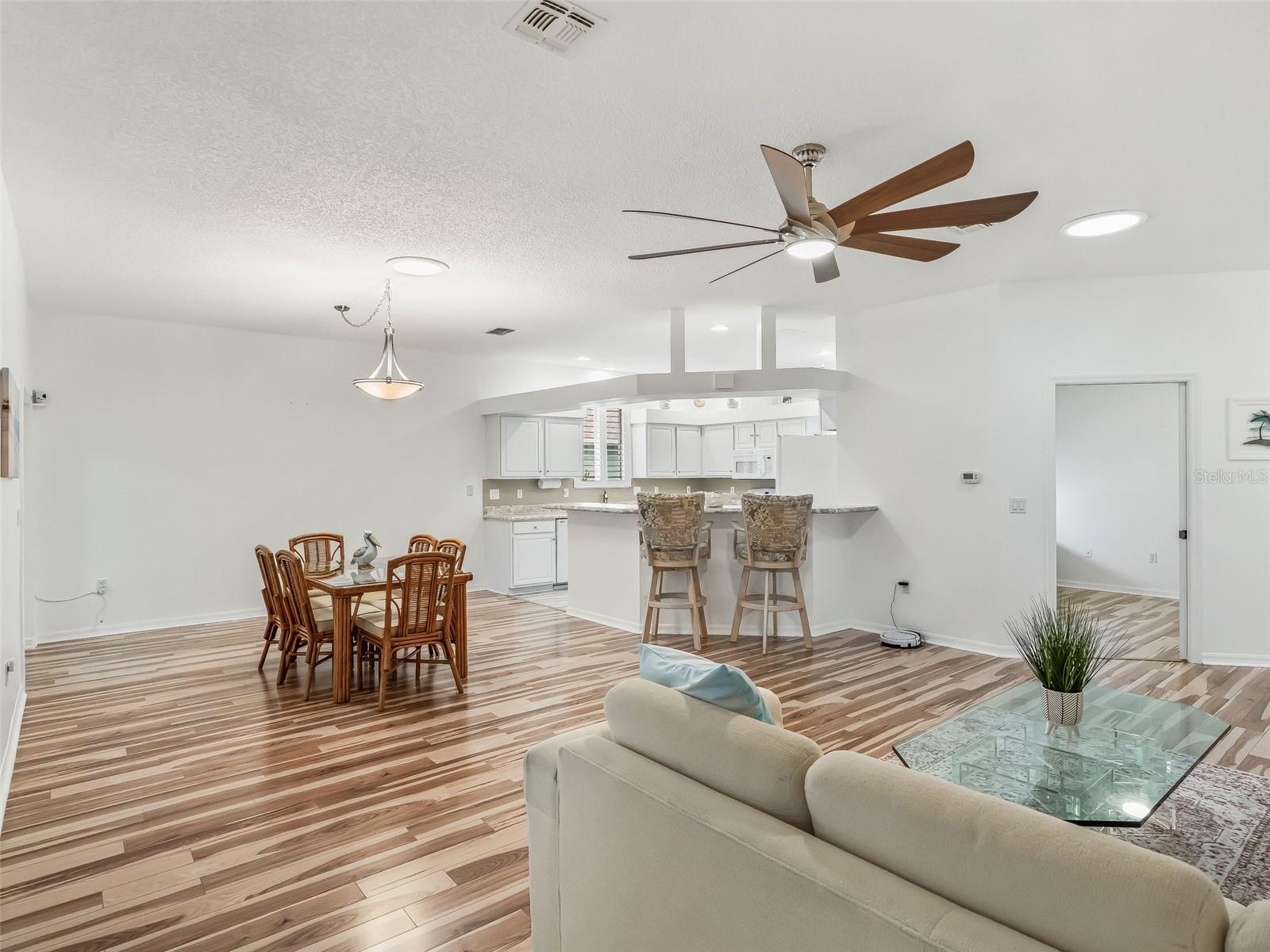 Image 11 of 57 For 32752 Timberwood Drive