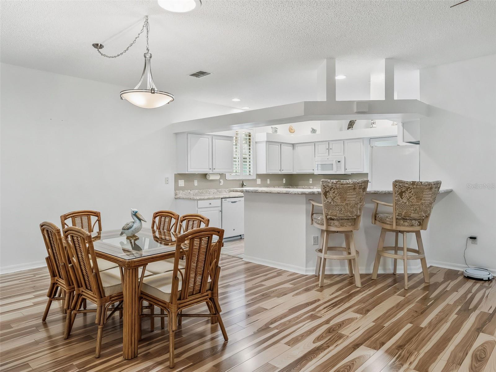 Image 12 of 57 For 32752 Timberwood Drive