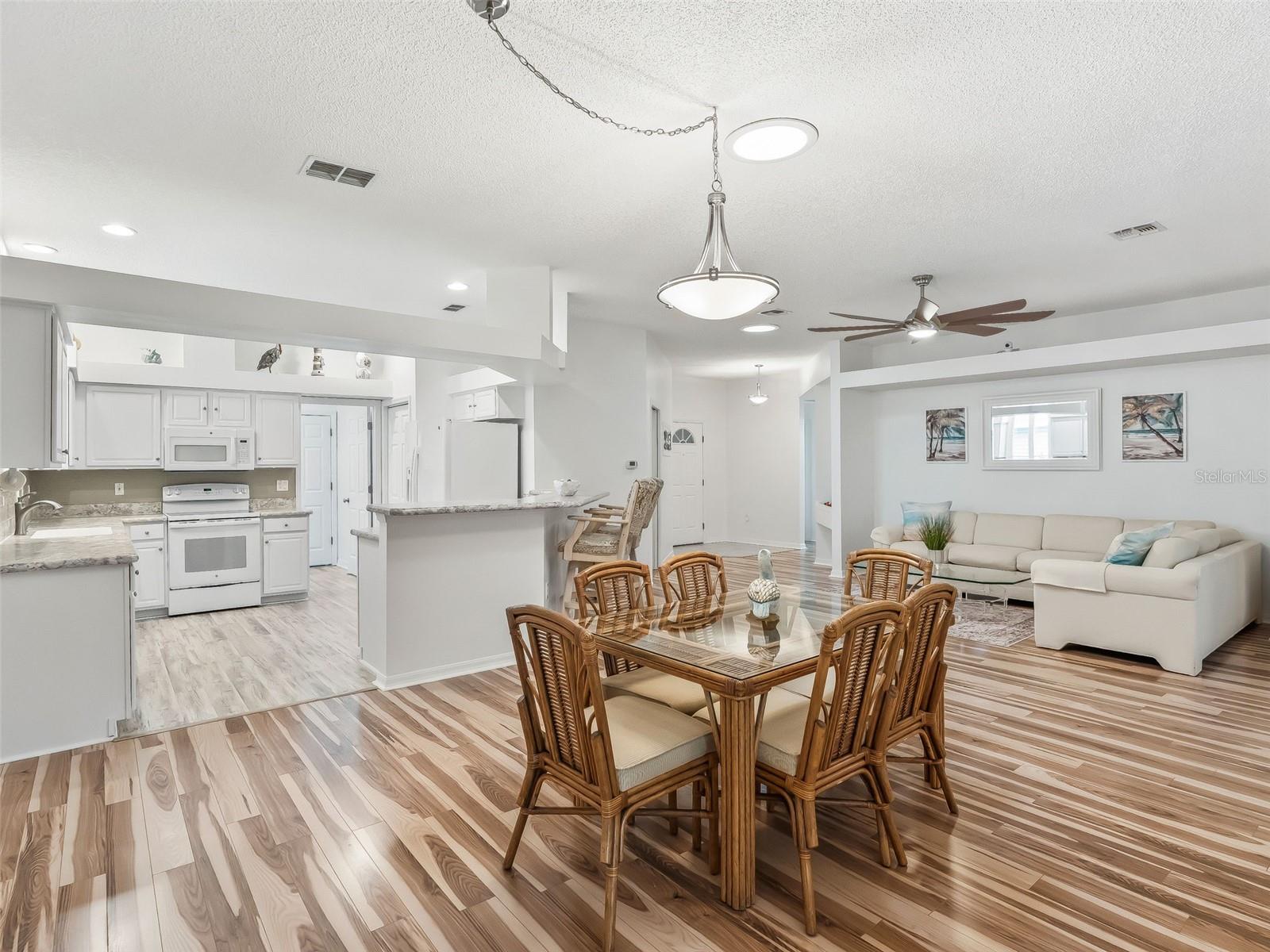 Image 14 of 57 For 32752 Timberwood Drive