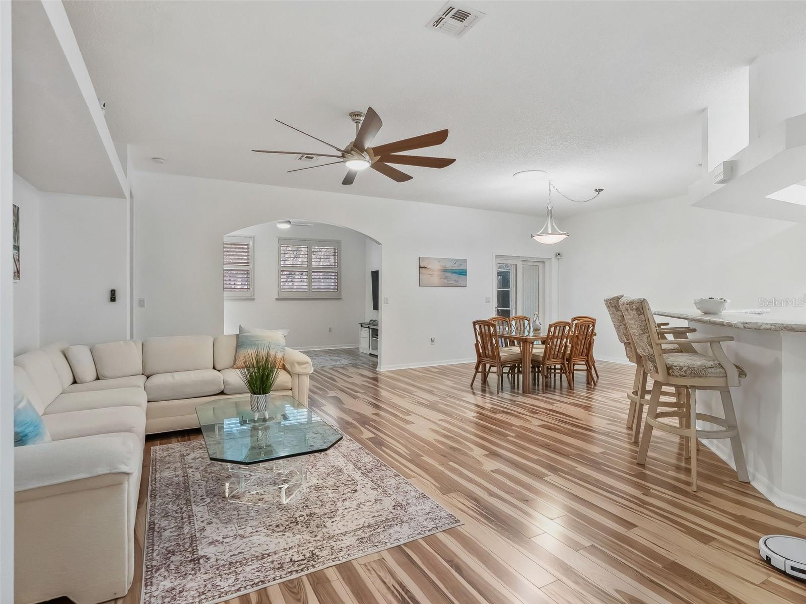 Image 7 of 57 For 32752 Timberwood Drive