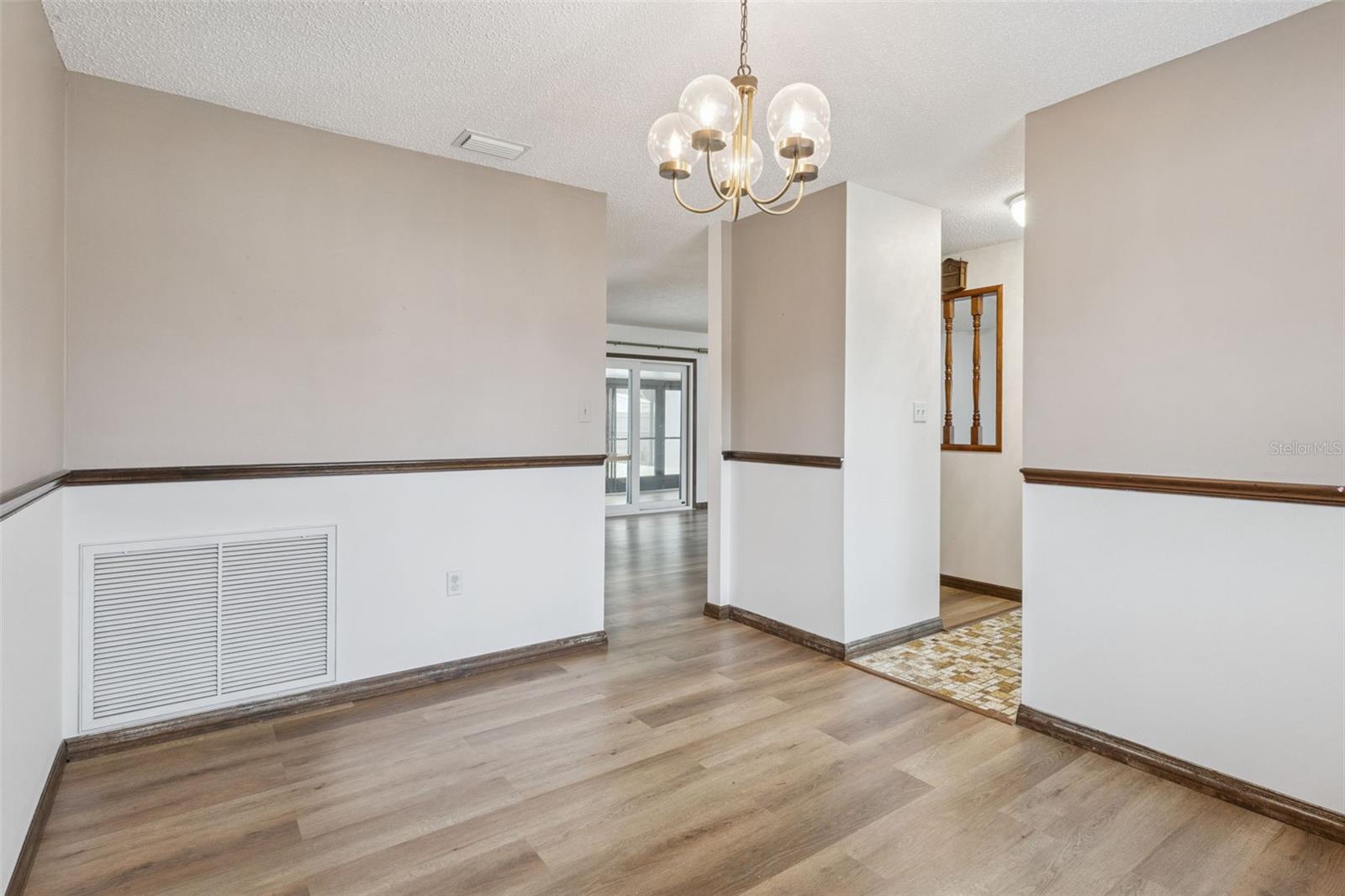 Image 12 of 31 For 35025 Raintree Drive