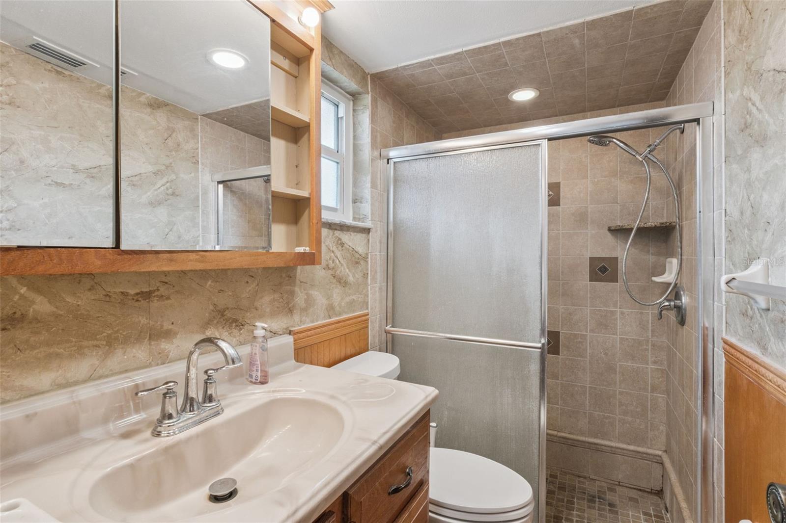 Image 15 of 31 For 35025 Raintree Drive