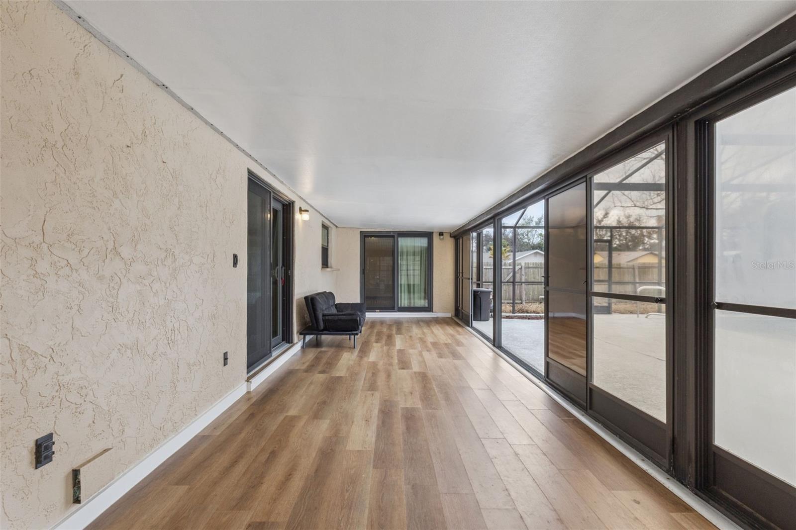 Image 21 of 31 For 35025 Raintree Drive