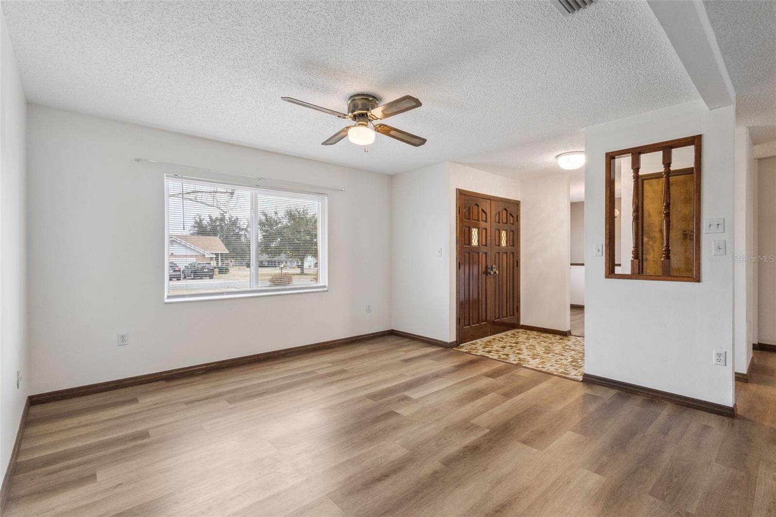 Image 3 of 31 For 35025 Raintree Drive