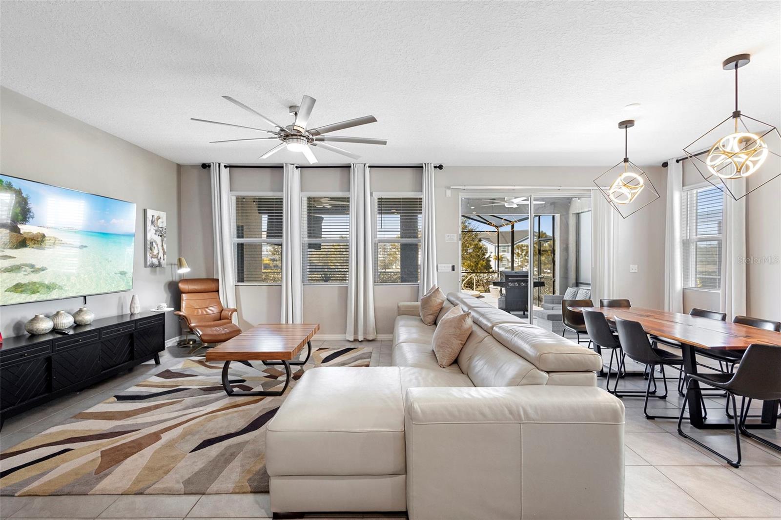 Image 16 of 65 For 7592 Oakmoss Loop