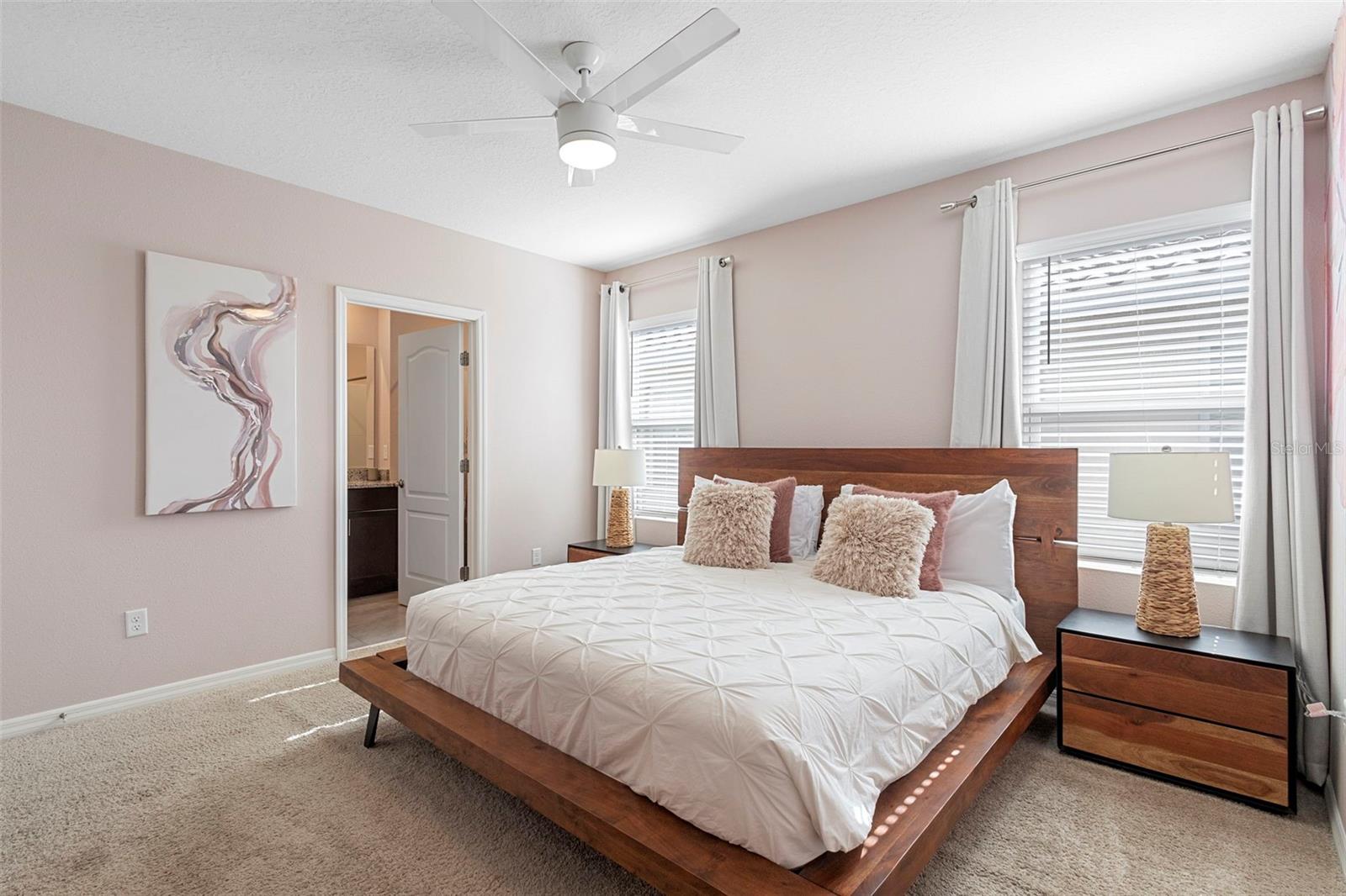 Image 26 of 65 For 7592 Oakmoss Loop