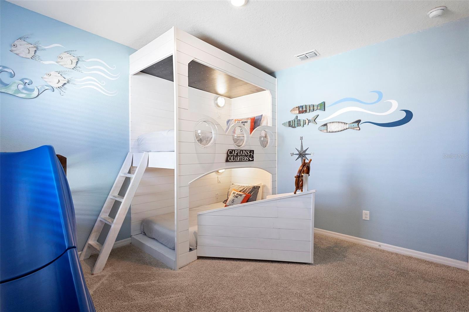 Image 33 of 65 For 7592 Oakmoss Loop