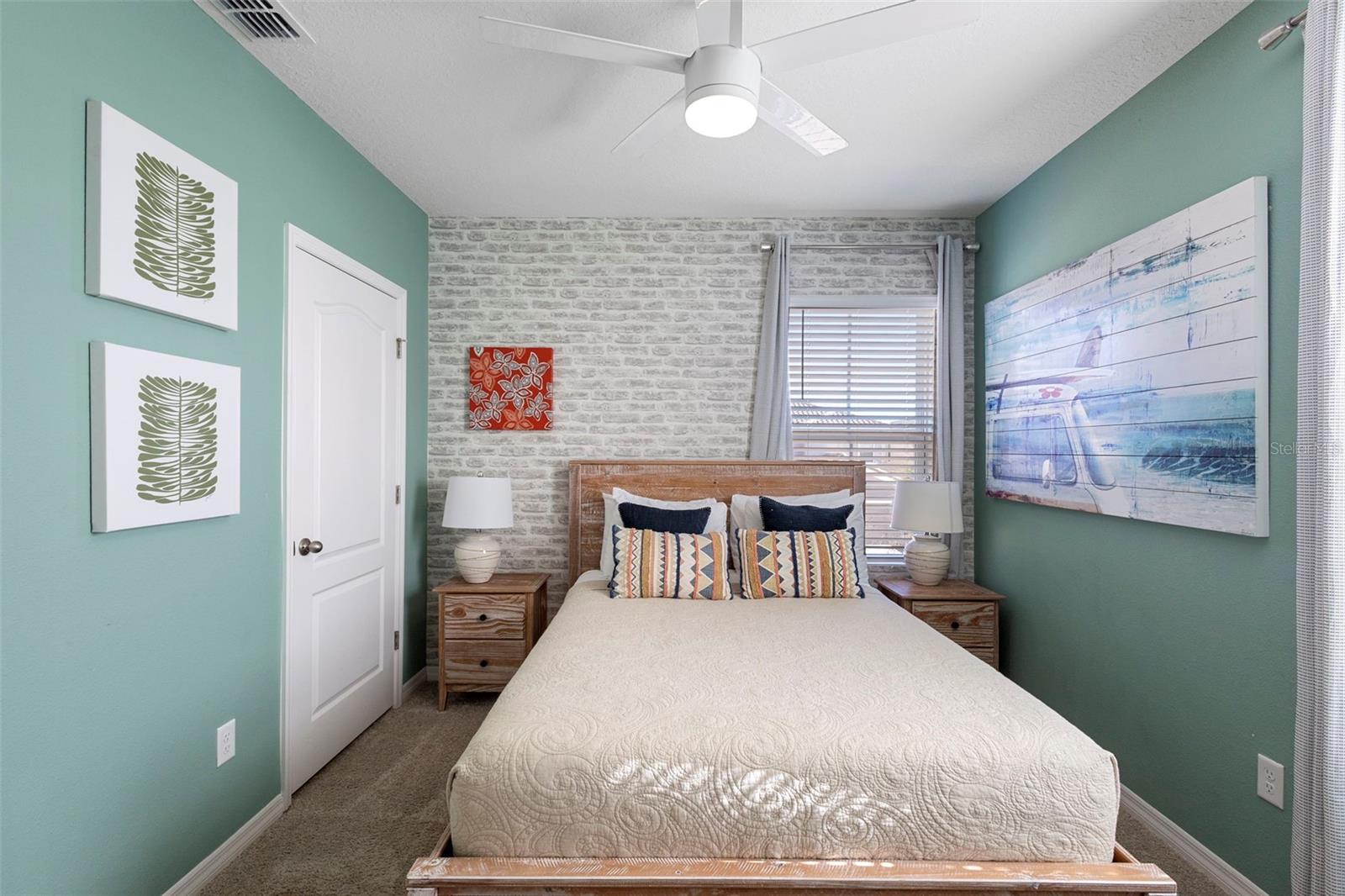 Image 35 of 65 For 7592 Oakmoss Loop