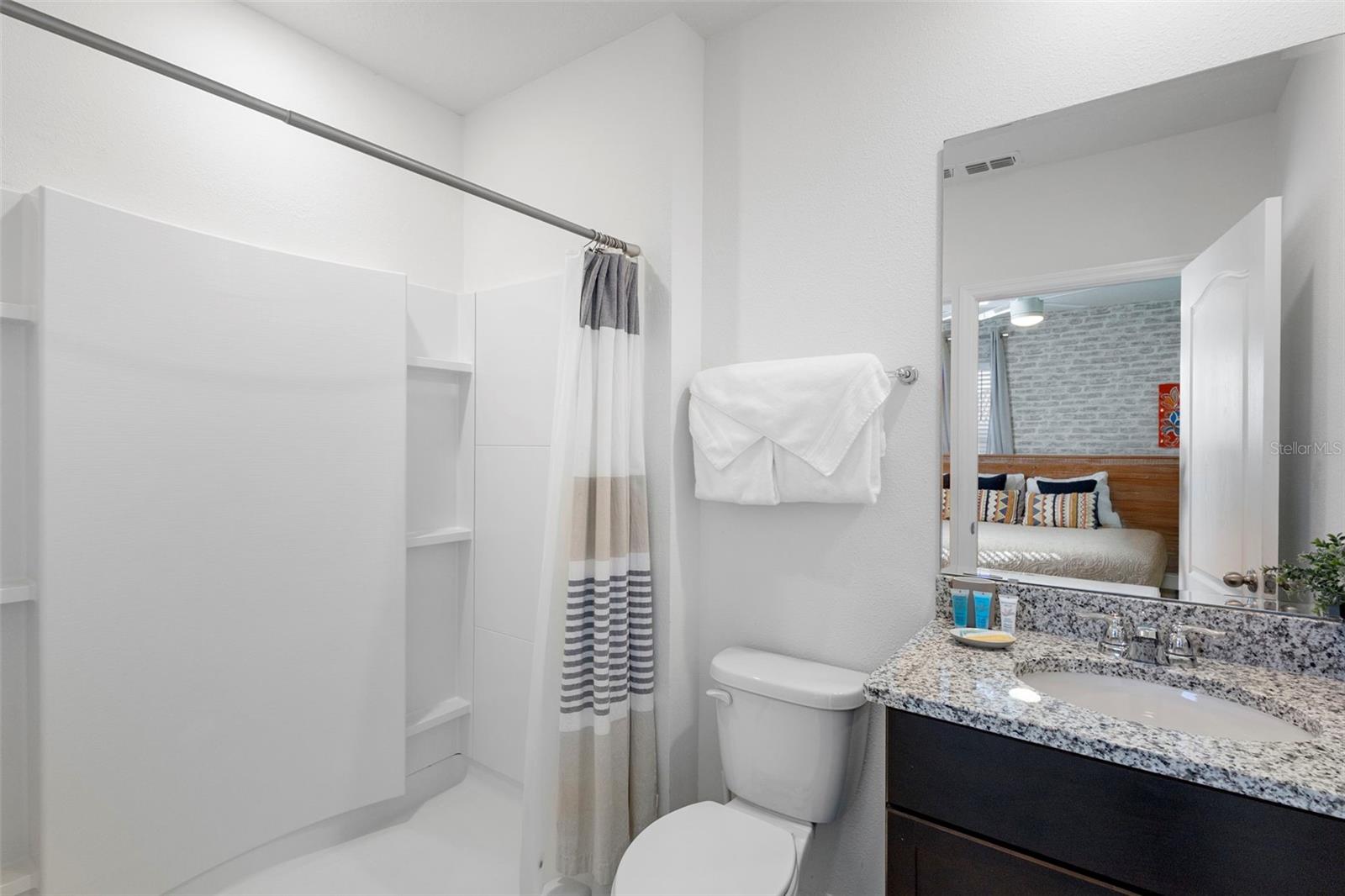 Image 42 of 65 For 7592 Oakmoss Loop