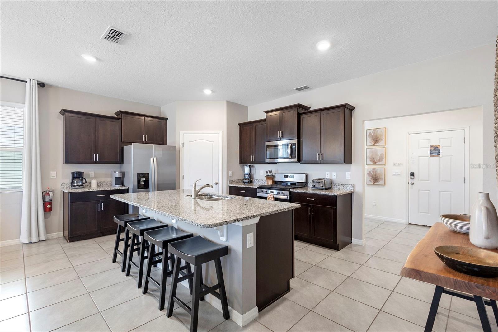 Image 5 of 65 For 7592 Oakmoss Loop