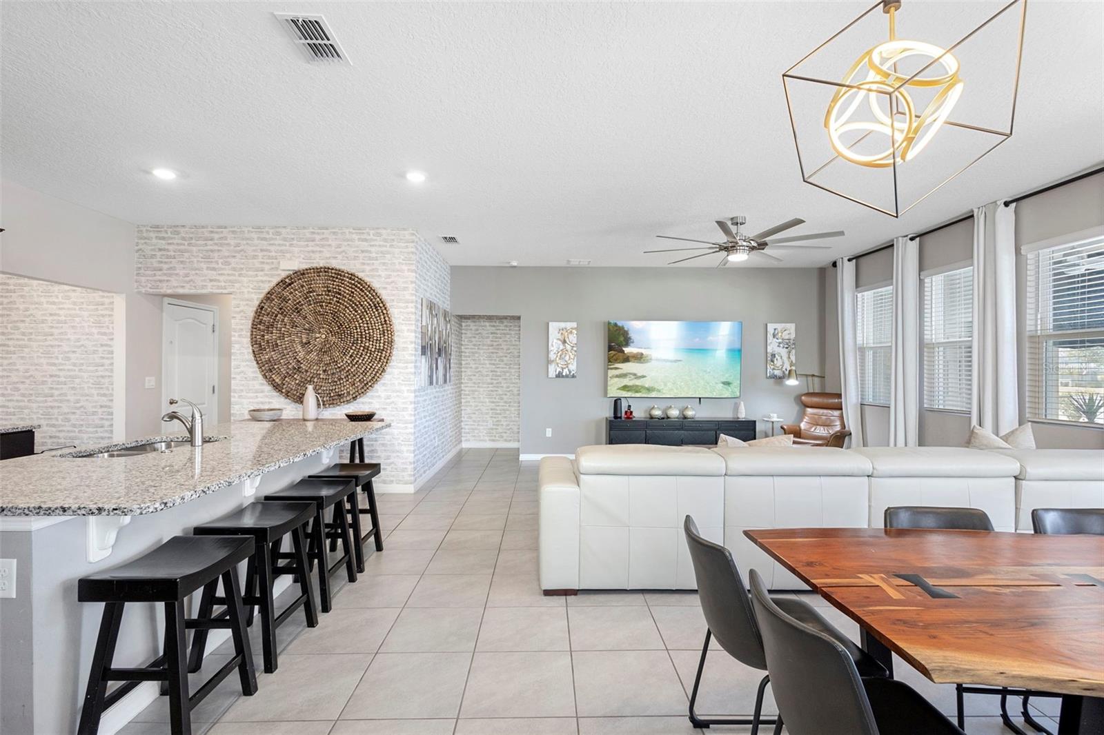 Image 7 of 65 For 7592 Oakmoss Loop