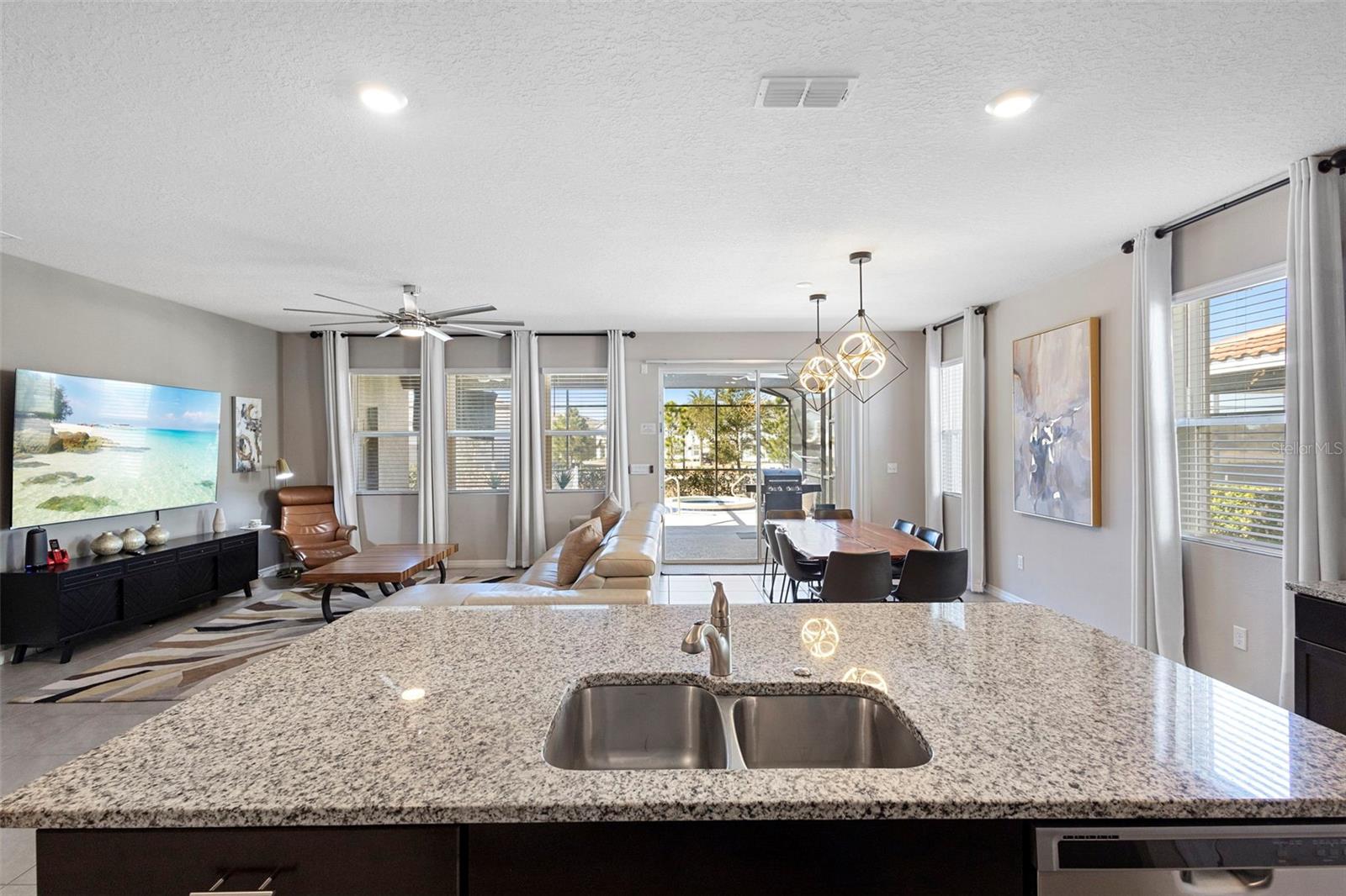 Image 9 of 65 For 7592 Oakmoss Loop