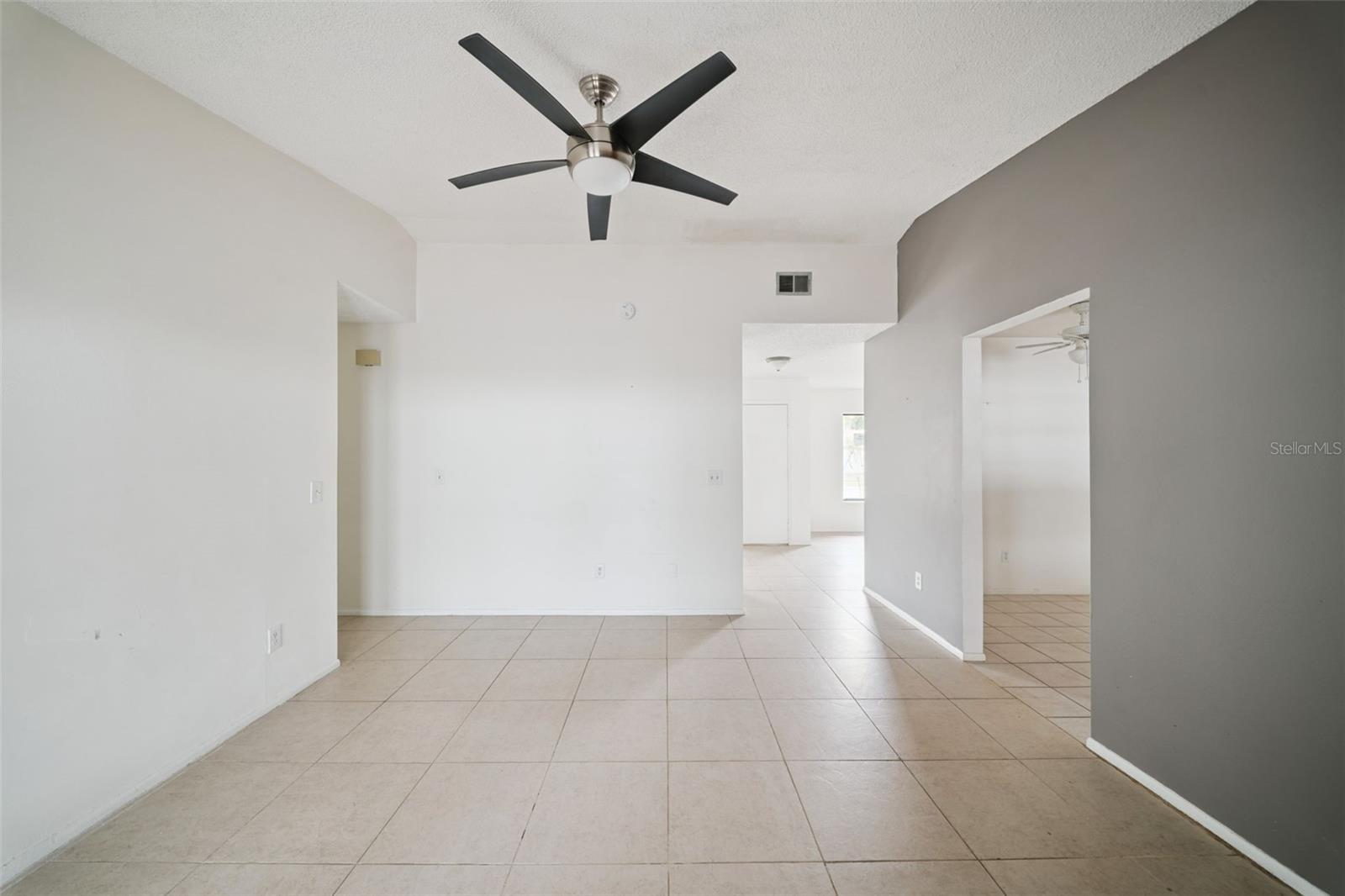 Image 6 of 33 For 2911 Autumnwood Trail