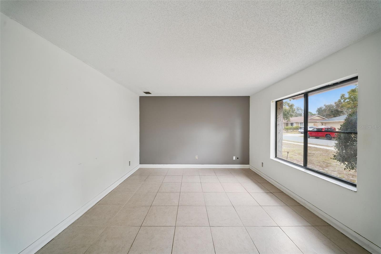 Image 7 of 33 For 2911 Autumnwood Trail