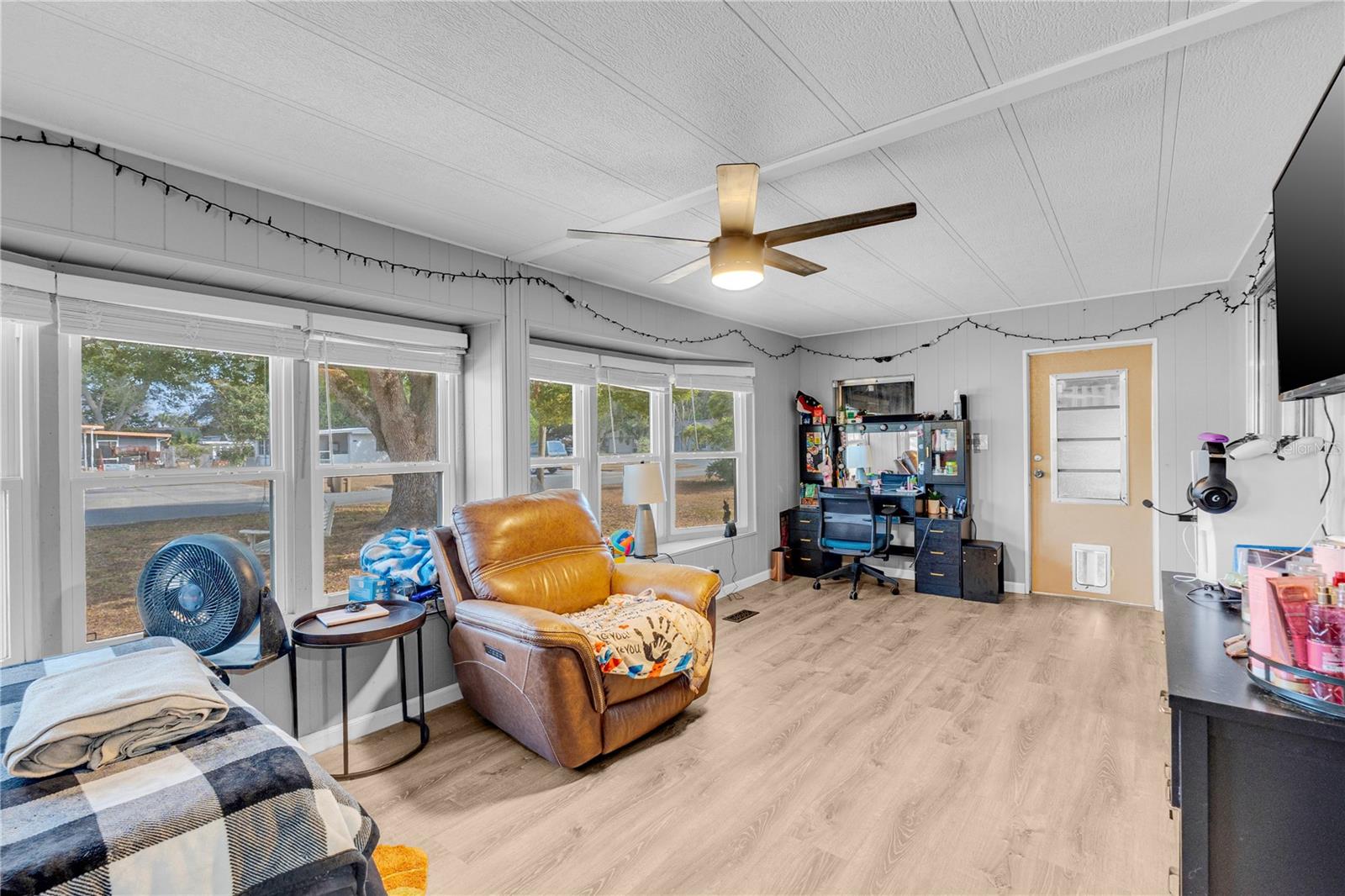 Image 17 of 31 For 34127 Washington Avenue