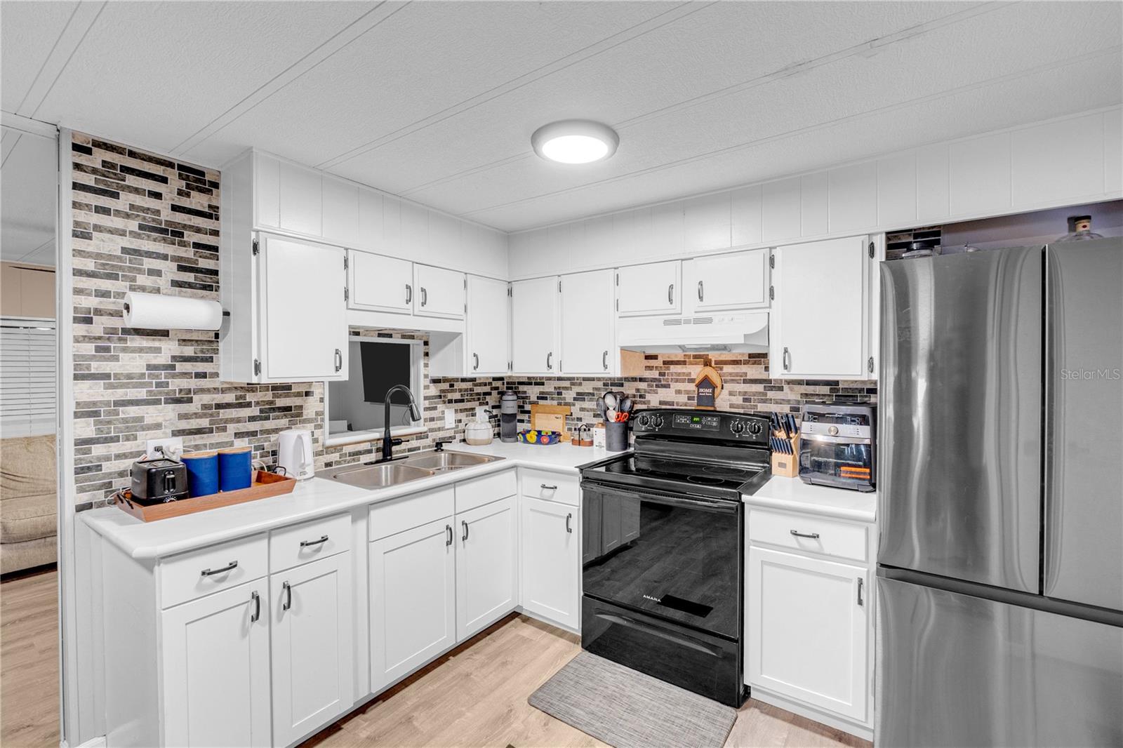 Image 4 of 31 For 34127 Washington Avenue