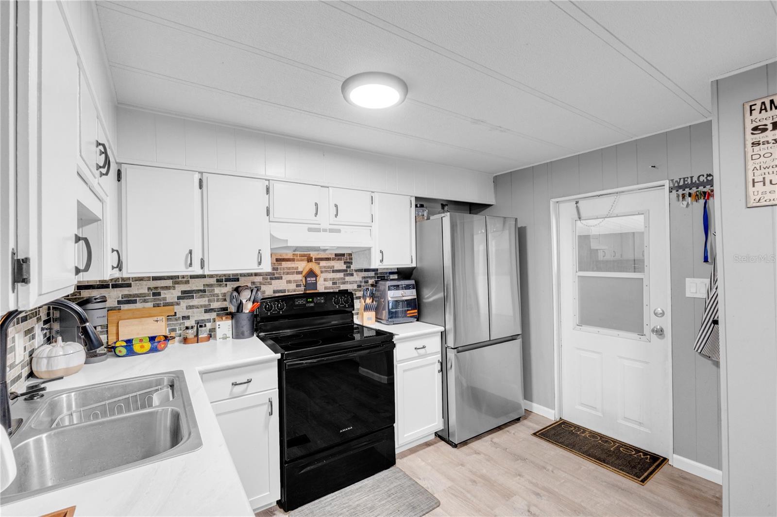 Image 5 of 31 For 34127 Washington Avenue