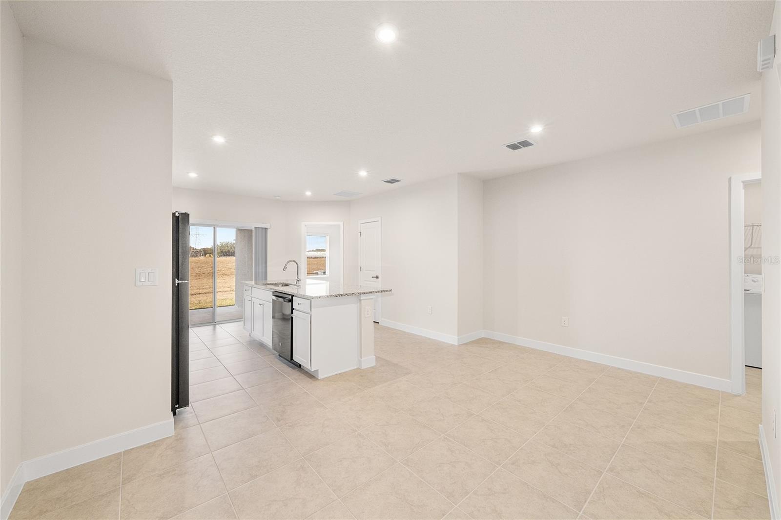 Image 14 of 49 For 1197 Port Blue Way