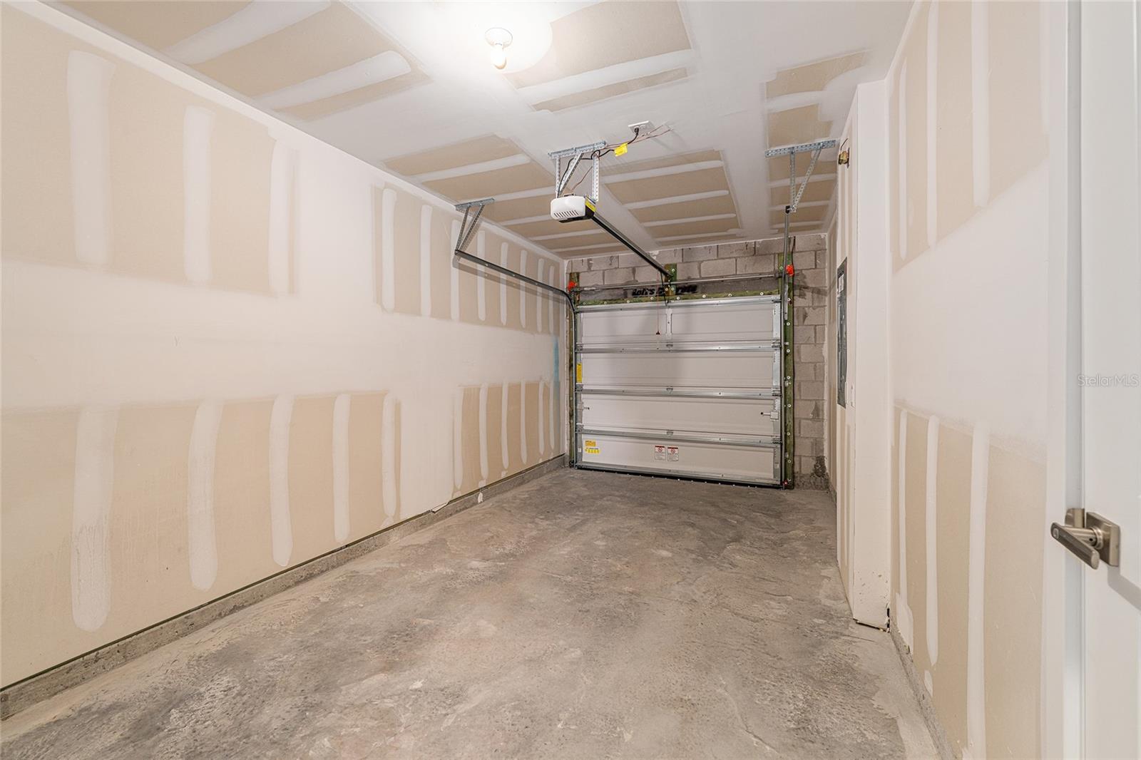 Image 36 of 49 For 1197 Port Blue Way