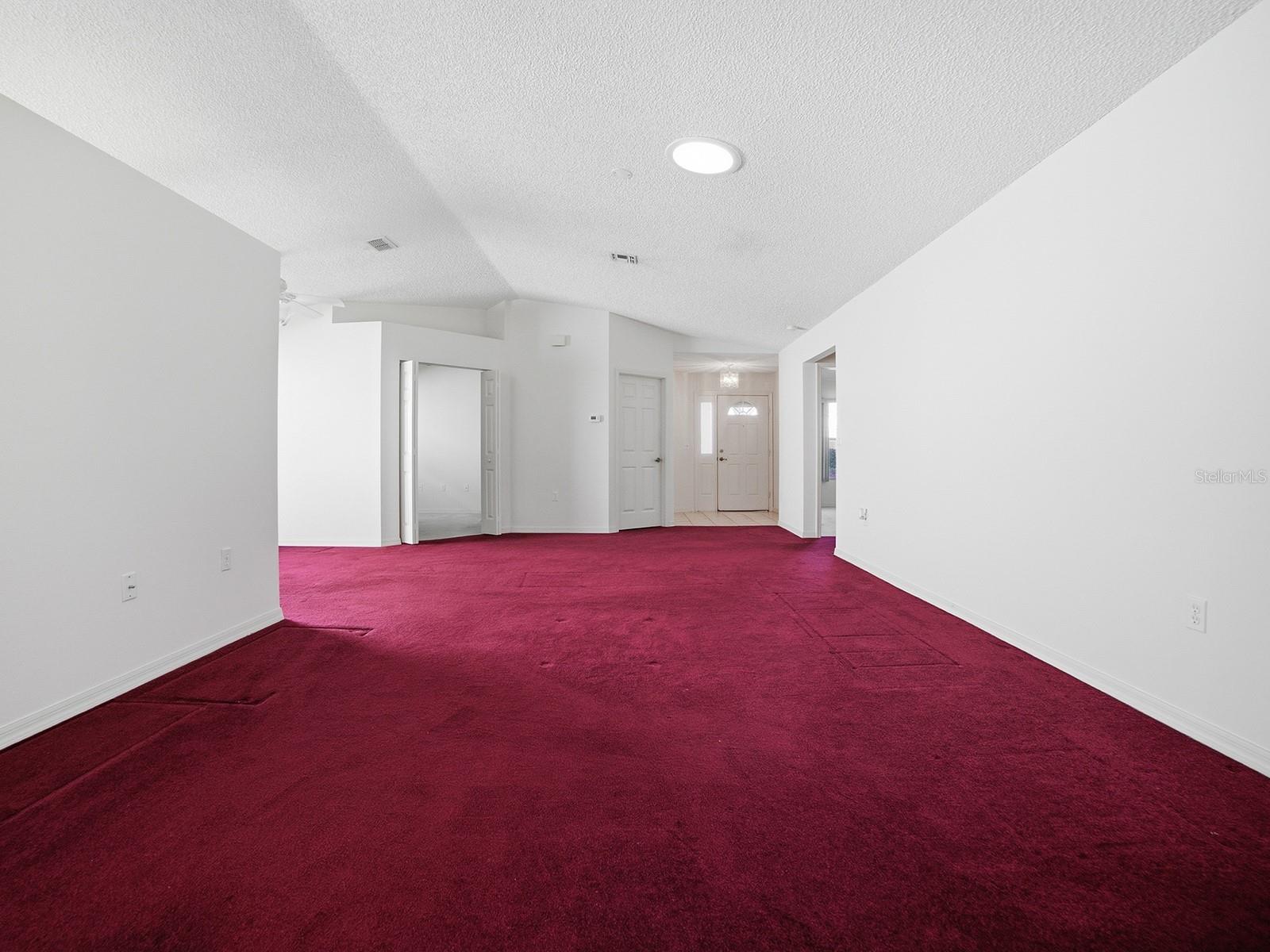 Image 10 of 37 For 752 Old Oaks Lane