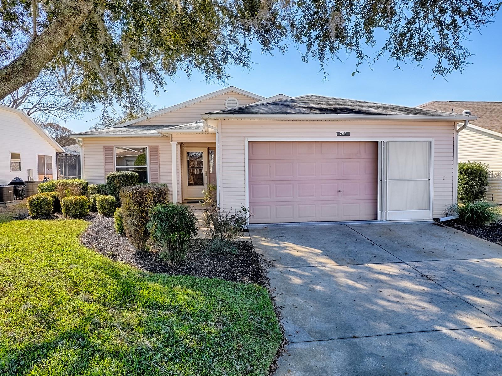 Image 36 of 37 For 752 Old Oaks Lane