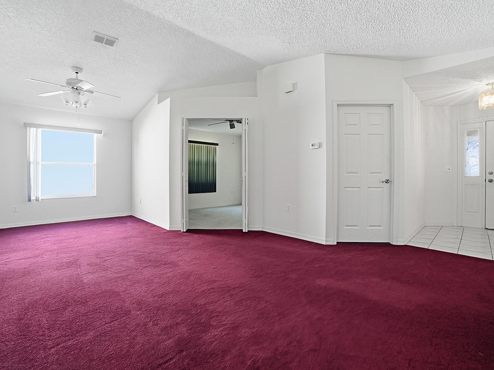 Image 5 of 37 For 752 Old Oaks Lane