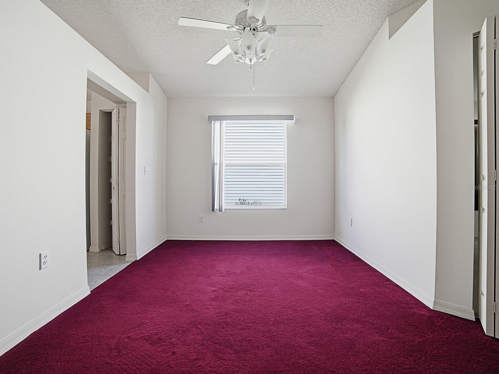 Image 6 of 37 For 752 Old Oaks Lane