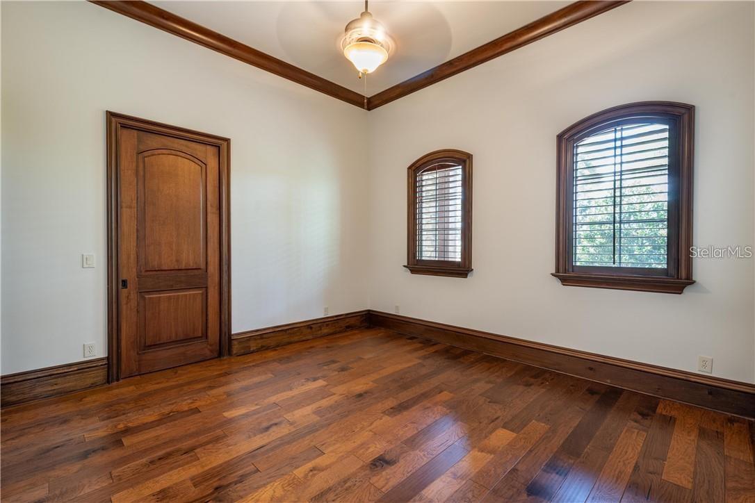 Image 20 of 64 For 16332 Pendio Drive