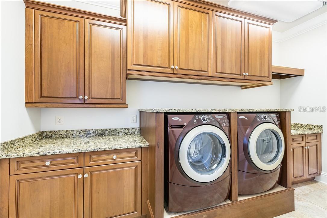 Image 30 of 64 For 16332 Pendio Drive