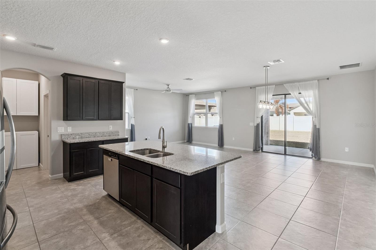 Image 12 of 60 For 4040 Dragonfly Drive