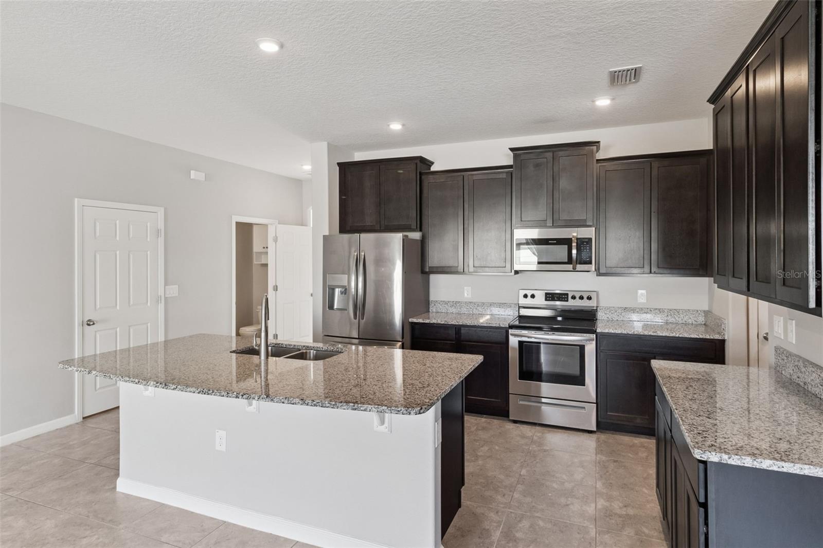 Image 16 of 60 For 4040 Dragonfly Drive