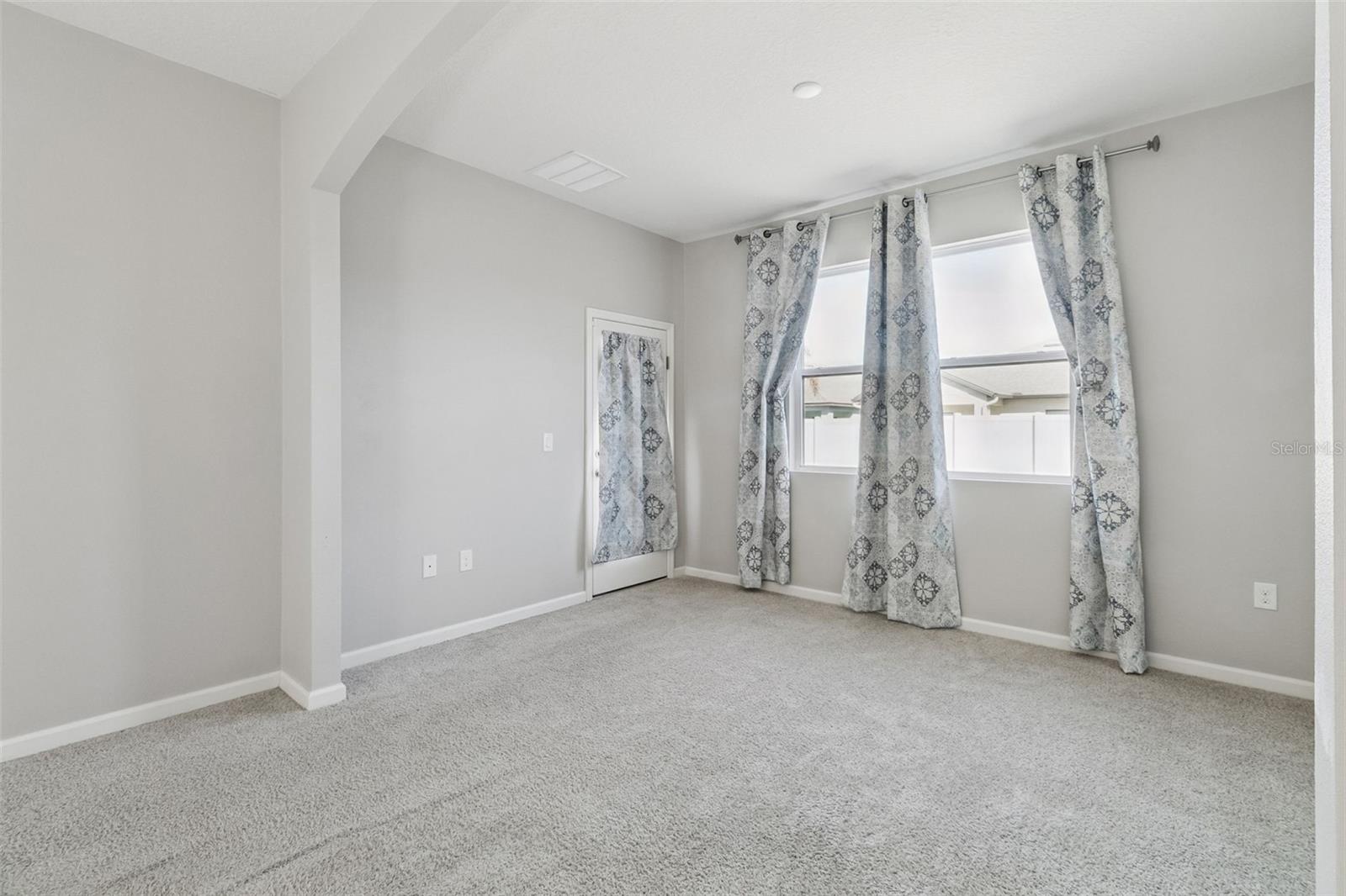 Image 22 of 60 For 4040 Dragonfly Drive