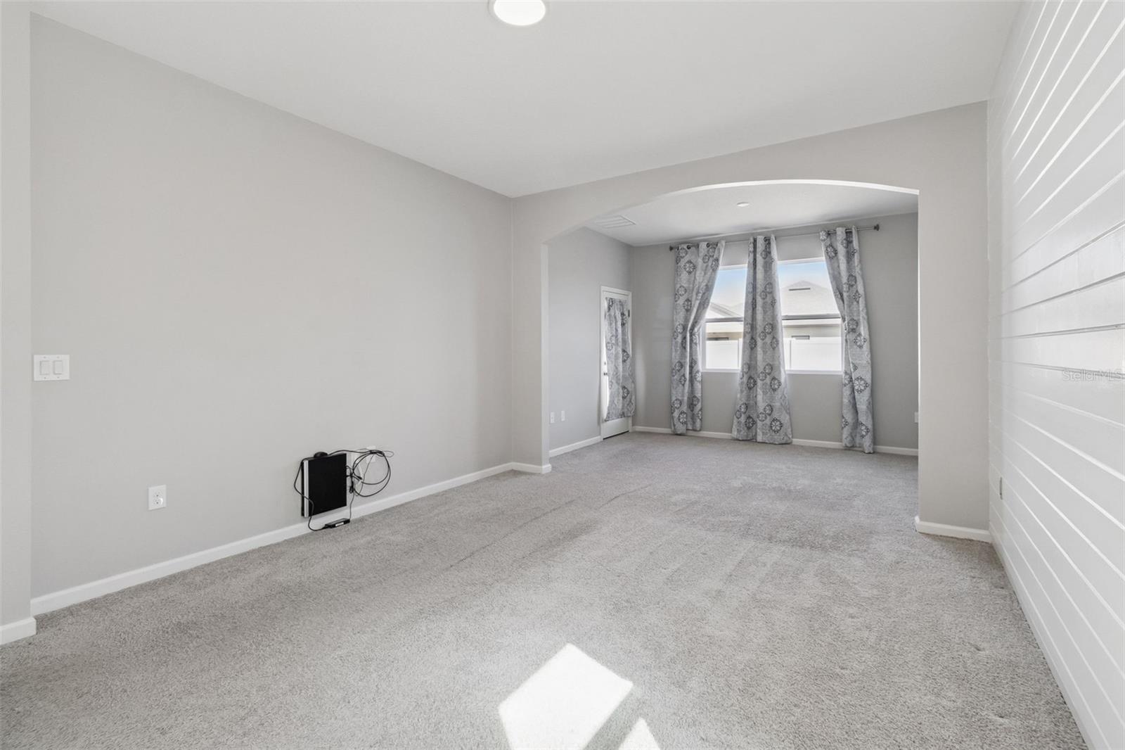 Image 25 of 60 For 4040 Dragonfly Drive