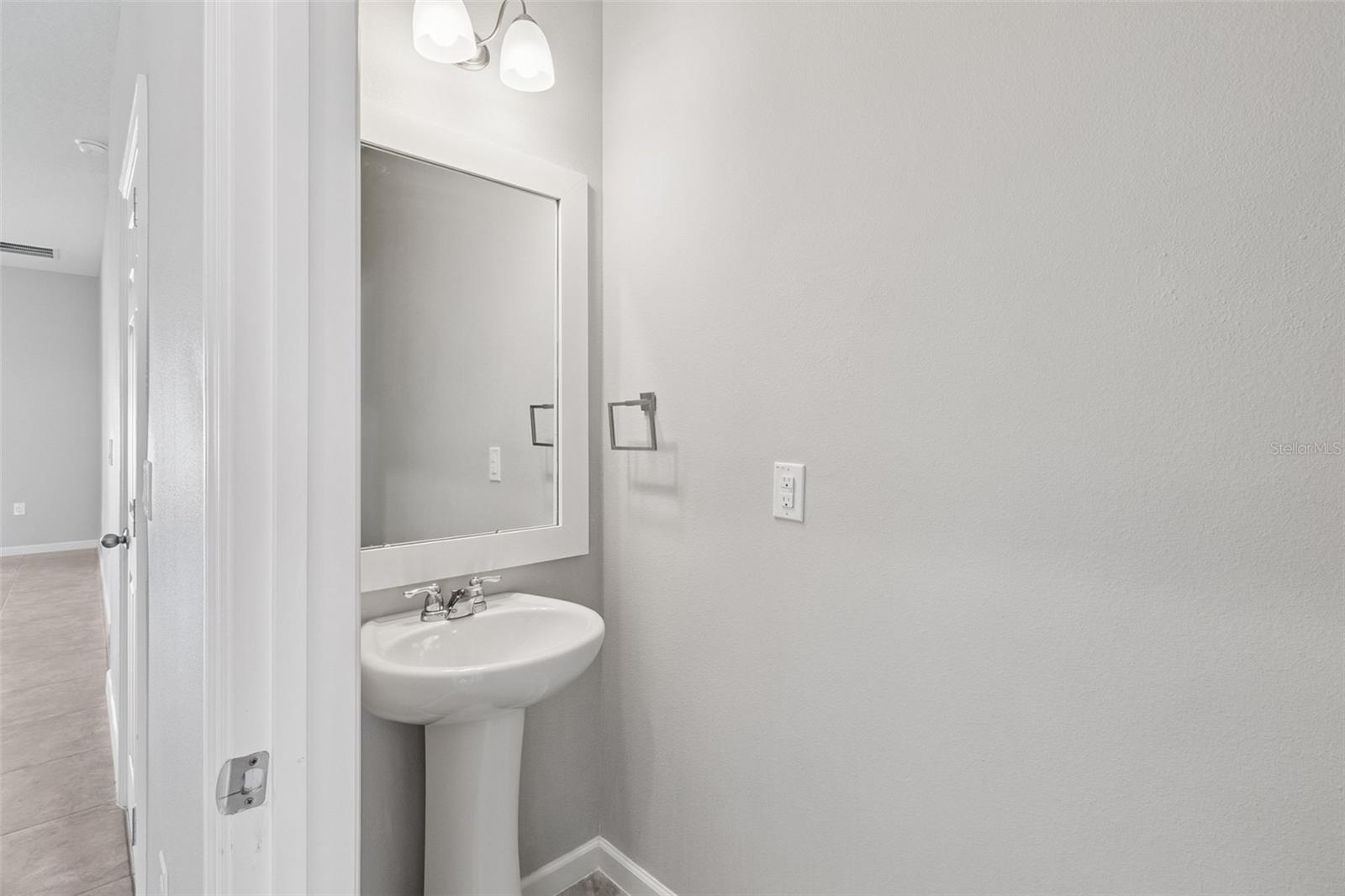 Image 35 of 60 For 4040 Dragonfly Drive