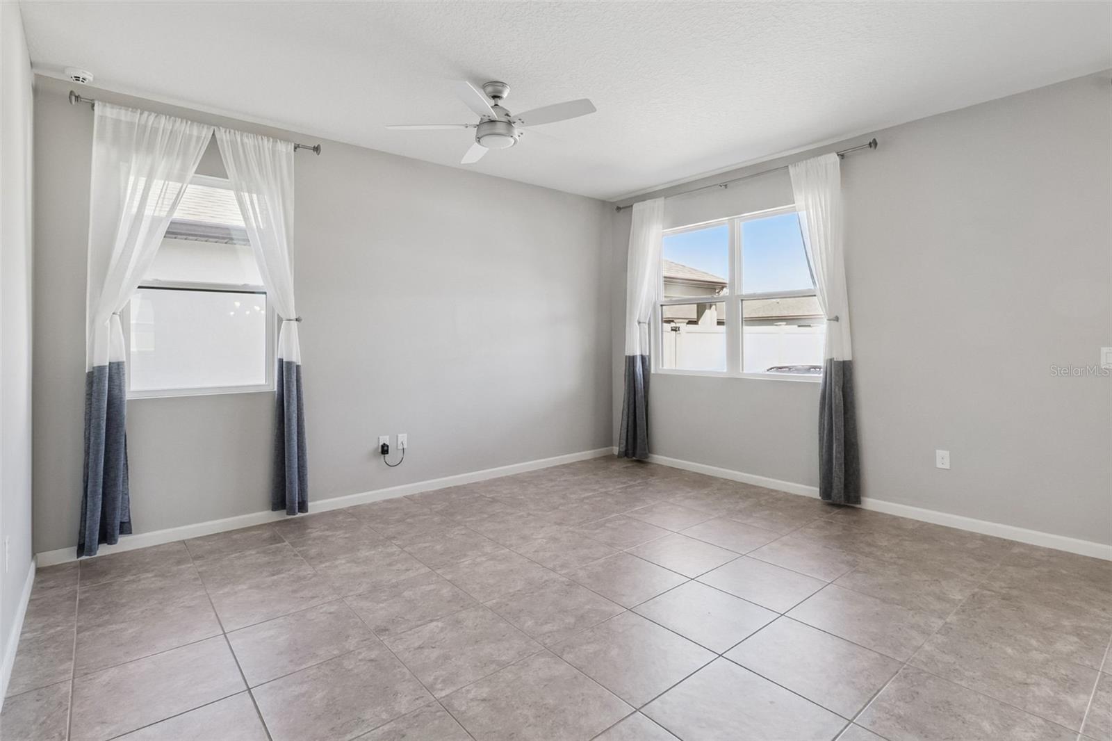 Image 6 of 60 For 4040 Dragonfly Drive