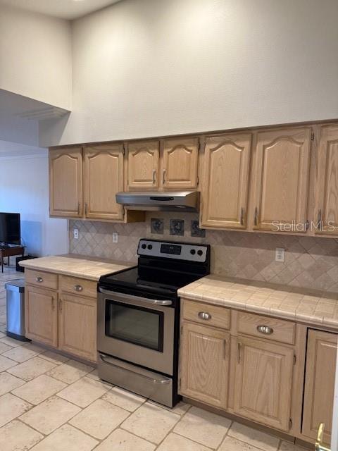 Image 14 of 37 For 14747 Green Valley Boulevard