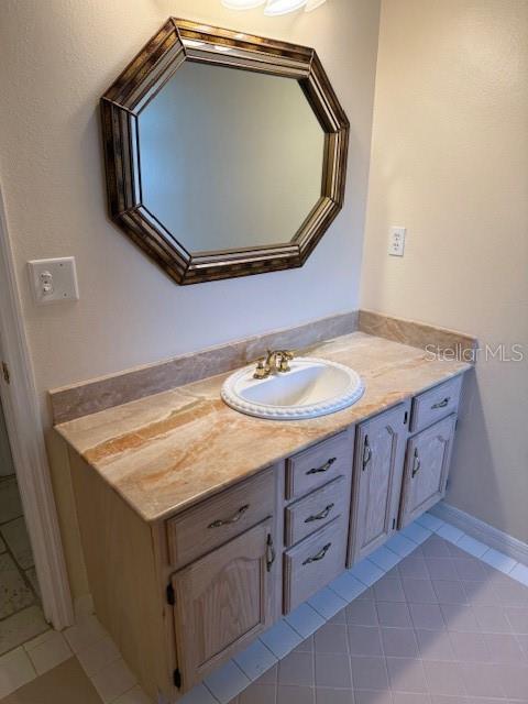 Image 19 of 37 For 14747 Green Valley Boulevard