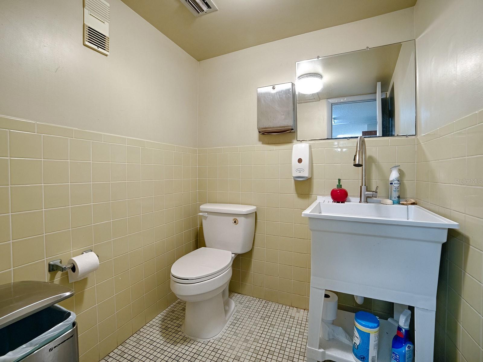 Image 39 of 50 For 601 Mcdonald Street 109