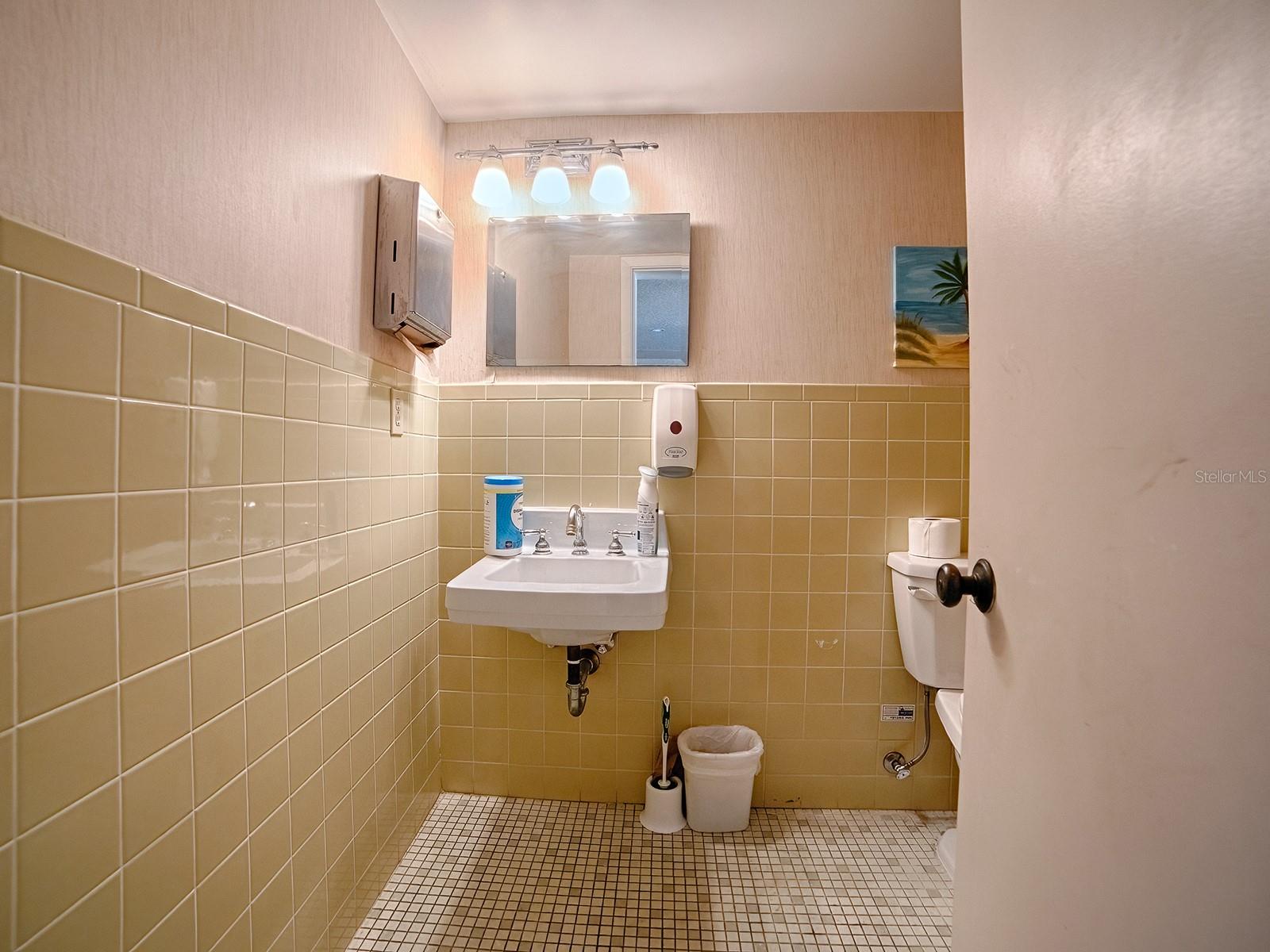 Image 42 of 50 For 601 Mcdonald Street 109