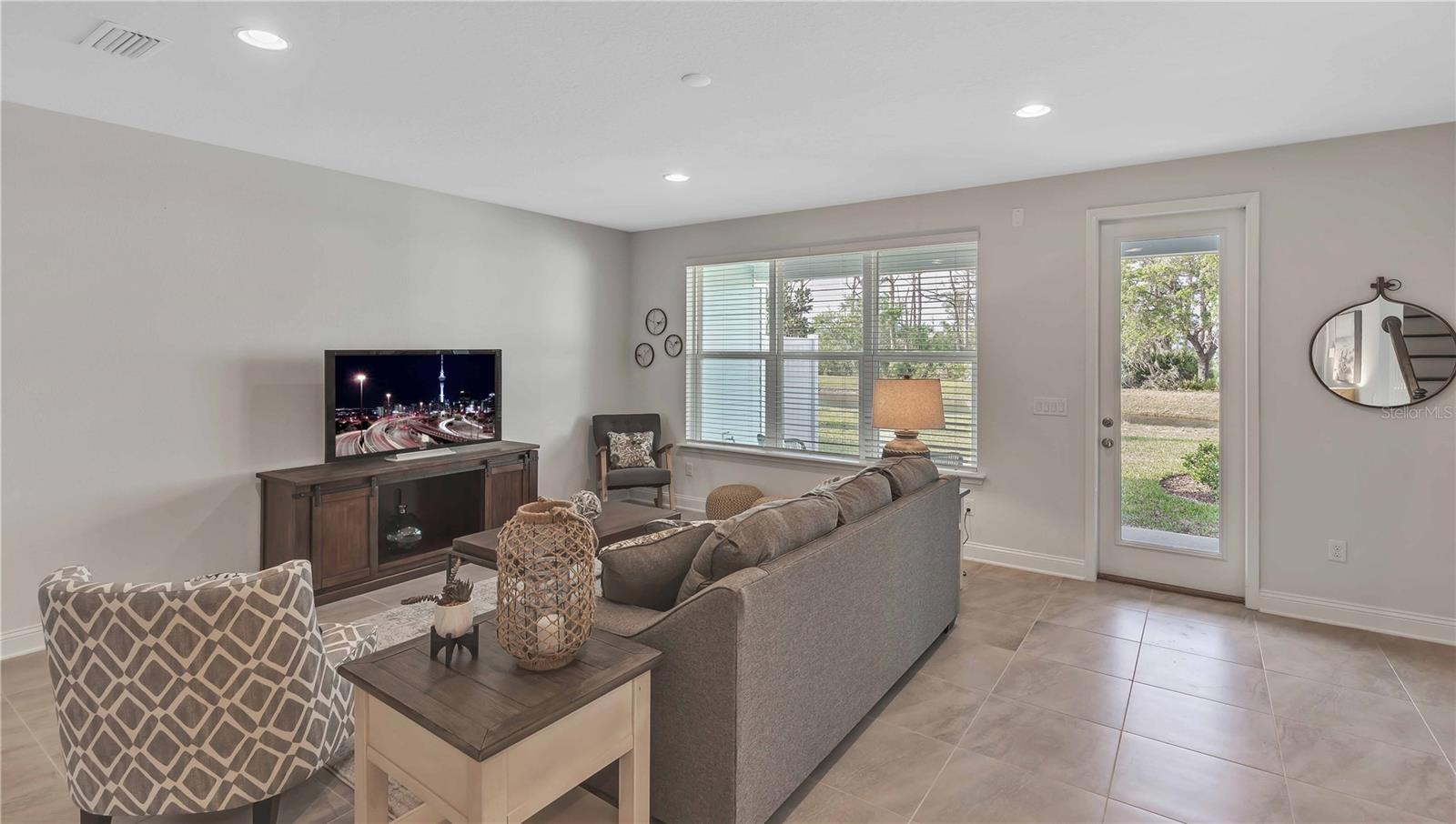 Image 16 of 28 For 7570 Sea Oak Court