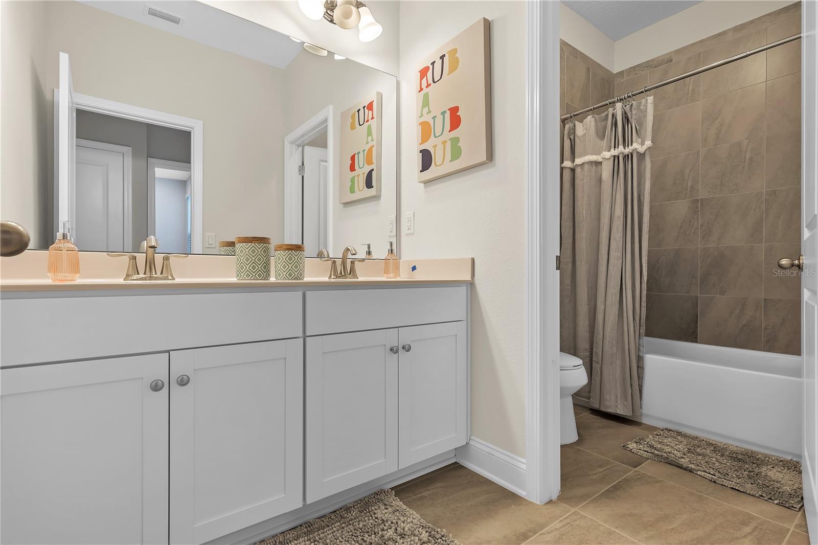 Image 25 of 28 For 7570 Sea Oak Court