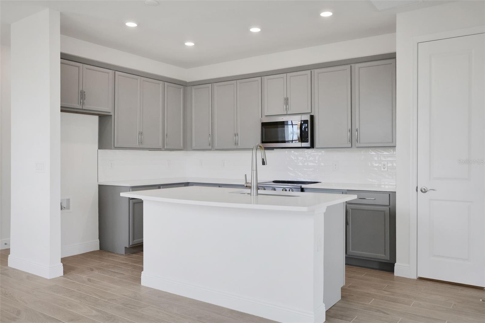 Image 11 of 35 For 7574 Sea Oak Court