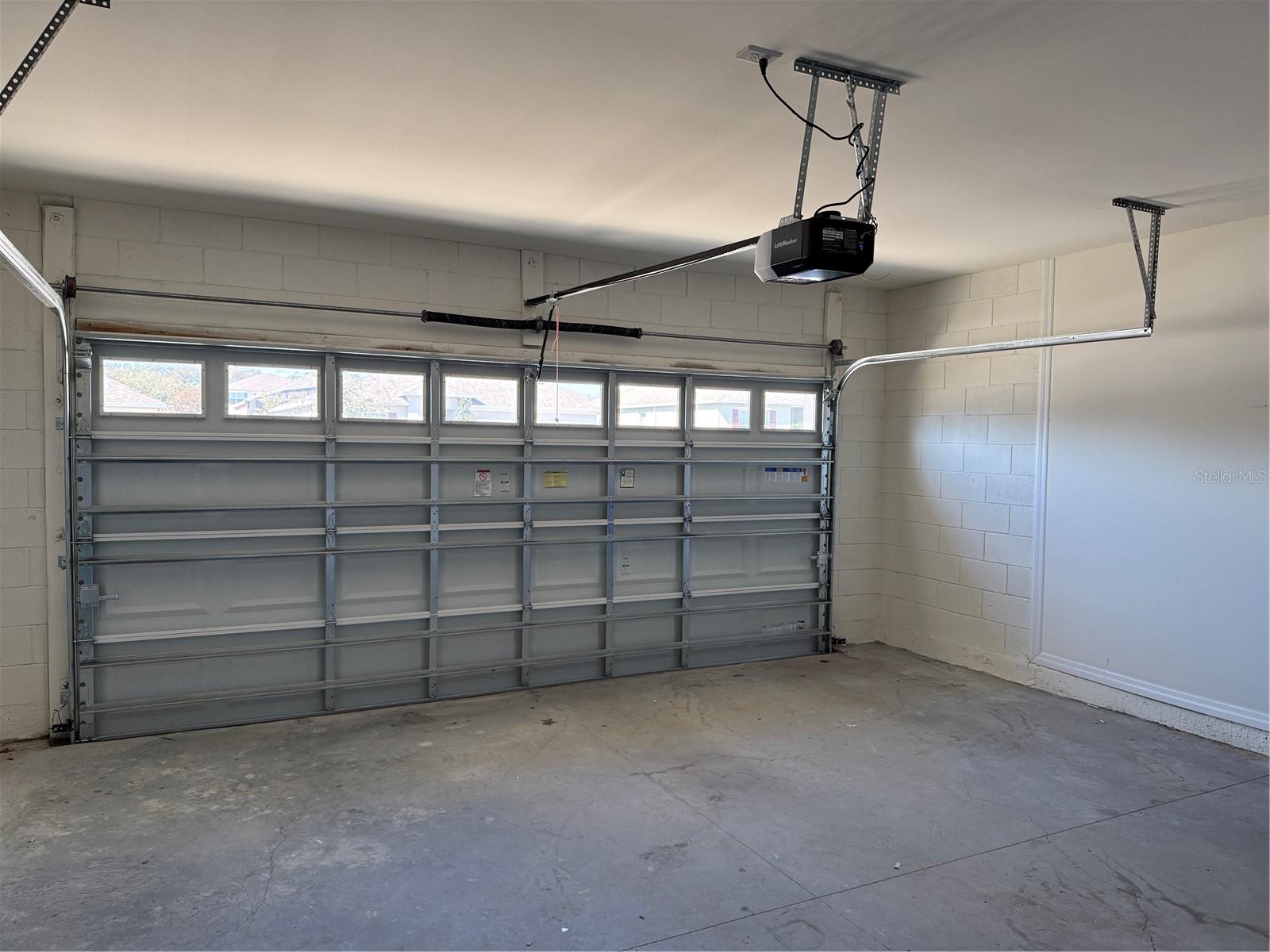 Image 13 of 30 For 1792 Henin Circle