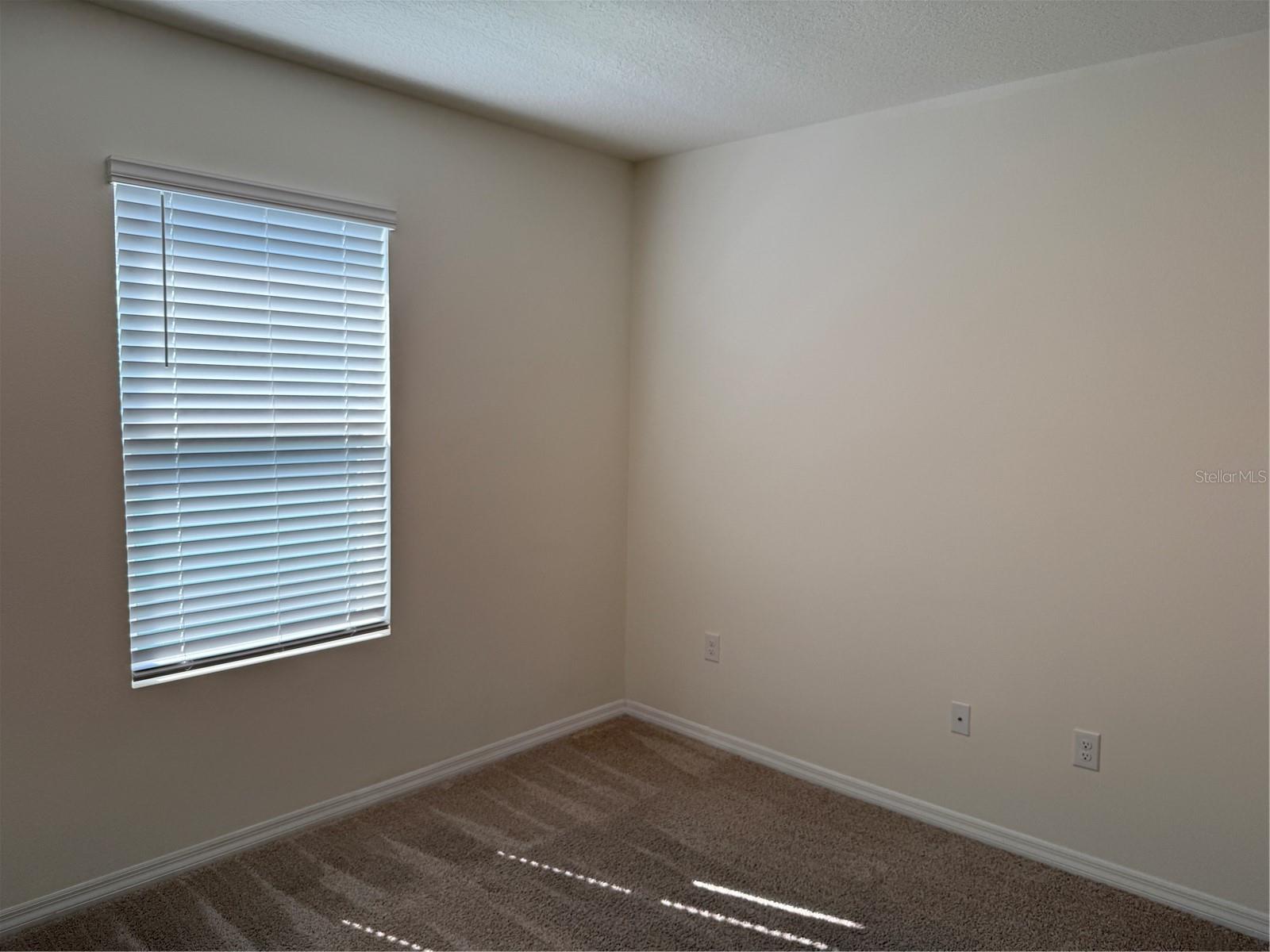 Image 15 of 30 For 1792 Henin Circle