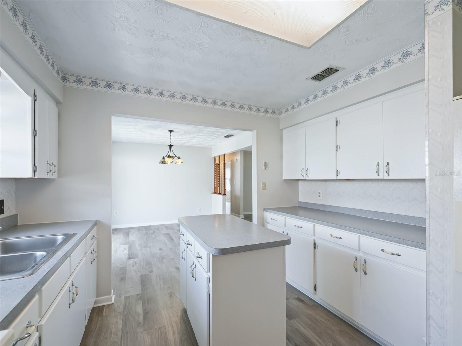 Image 13 of 33 For 11495 121st Lane Road